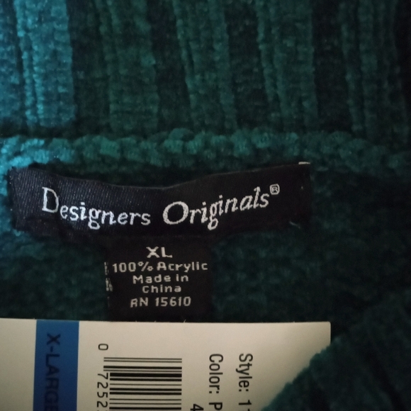 Green Cowl Neck Warm Sweater - Picture 5 of 12